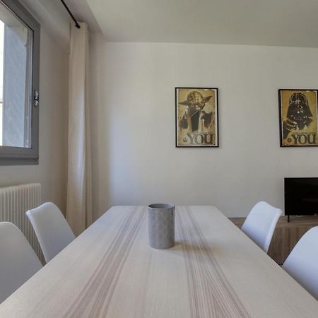Charming Apartment In The Heart Of The 19Th Paris Exterior photo